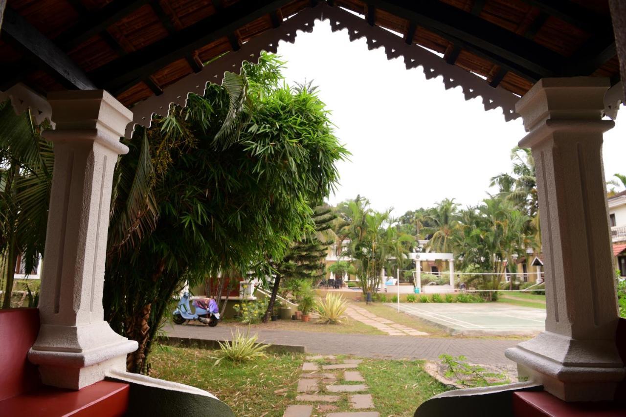White Square Nirvana, Parra Mapusa Eksteriør bilde