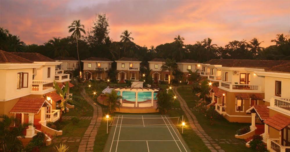 White Square Nirvana, Parra Mapusa Eksteriør bilde